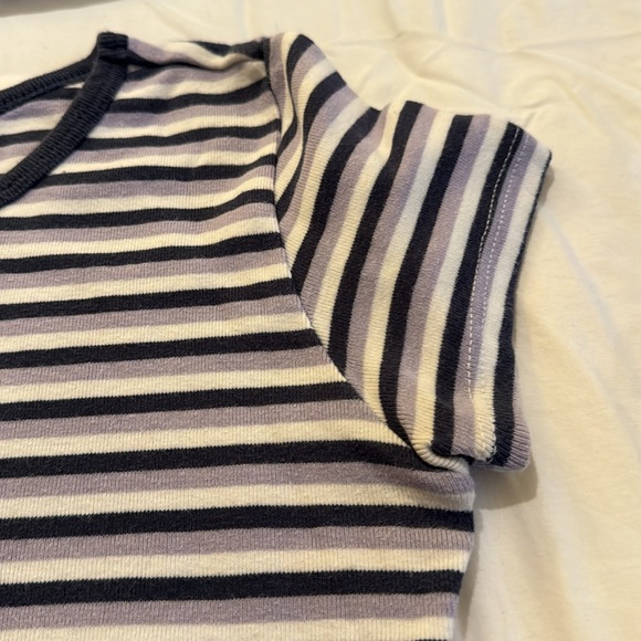 Brandy Melville T Striped - Picture 4 of 5